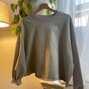 Lulu Lemon: tan crew neck, super light weight, cozy wide sleeves, fitting=loose